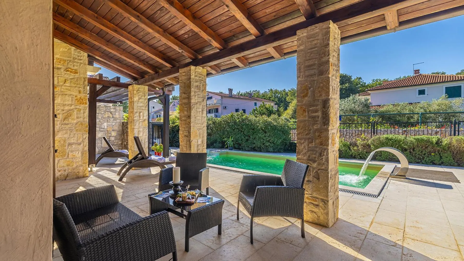 Holiday House Seascape I With Private Pool And Spacious Garden Malinska