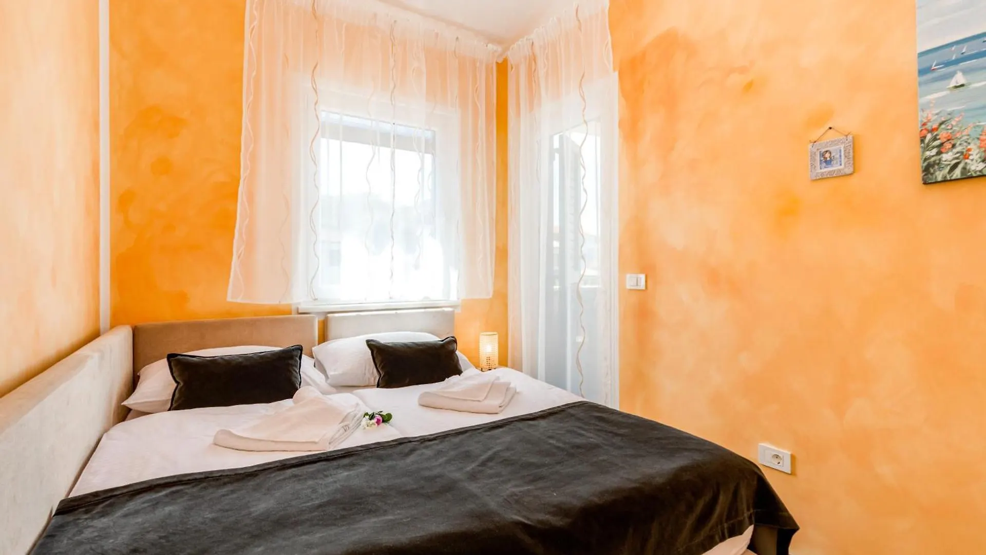 Holiday House Seascape I With Private Pool And Spacious Garden Malinska Croazia