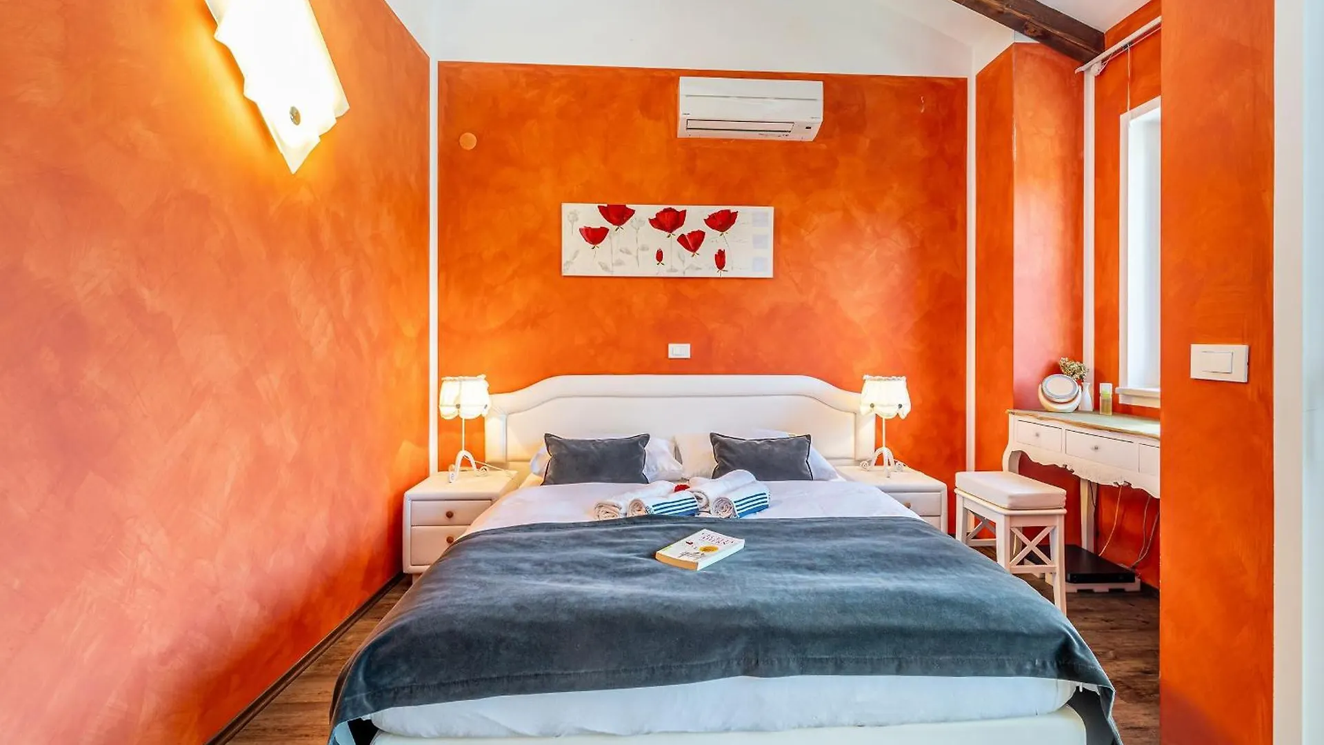 Holiday House Seascape I With Private Pool And Spacious Garden Malinska